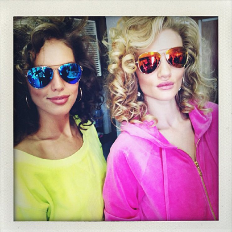 Οι Rosie Huntington-Whiteley και Emily DiDonato είναι τα νέα πρόσωπα της Juicy Couture