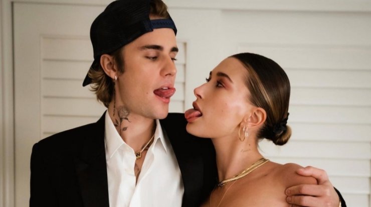 Justin - Hailey Bieber: Δείτε σε ποιο ελληνικό νησί απόλαυσαν τις διακοπές τους [βίντεο]