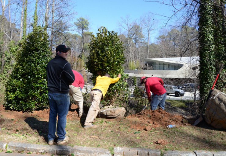Μετά τα καπρίτσια και τις συλλήψεις, σειρά έχει ο κήπος [φωτογραφίες]