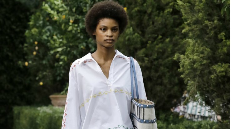 Υιοθέτησε το boho look στην παραλία