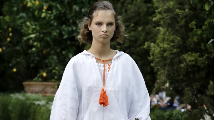 Αυτό είναι το αγαπημένο μας καφτάνι του φετινού καλοκαιριού