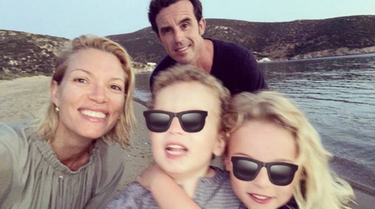 Καγιά – Κρασσάς: Με τα παιδιά τους σε σκάφος στη Μύκονο! [εικόνες]