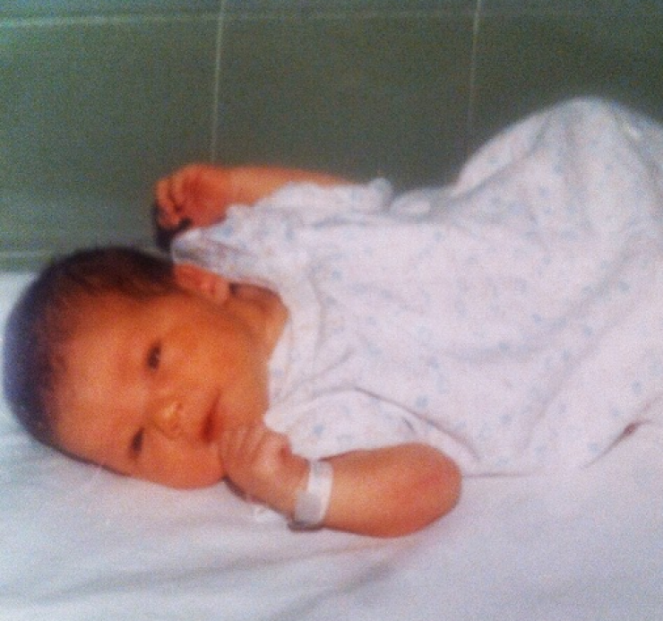 Ποια Ελληνίδα παρουσιάστρια είναι το κοριτσάκι στη φωτογραφία;