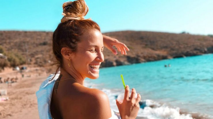 Η Κάλια Ελευθερίου στην πιο hot πόζα της για το φετινό καλοκαίρι! [εικόνα]