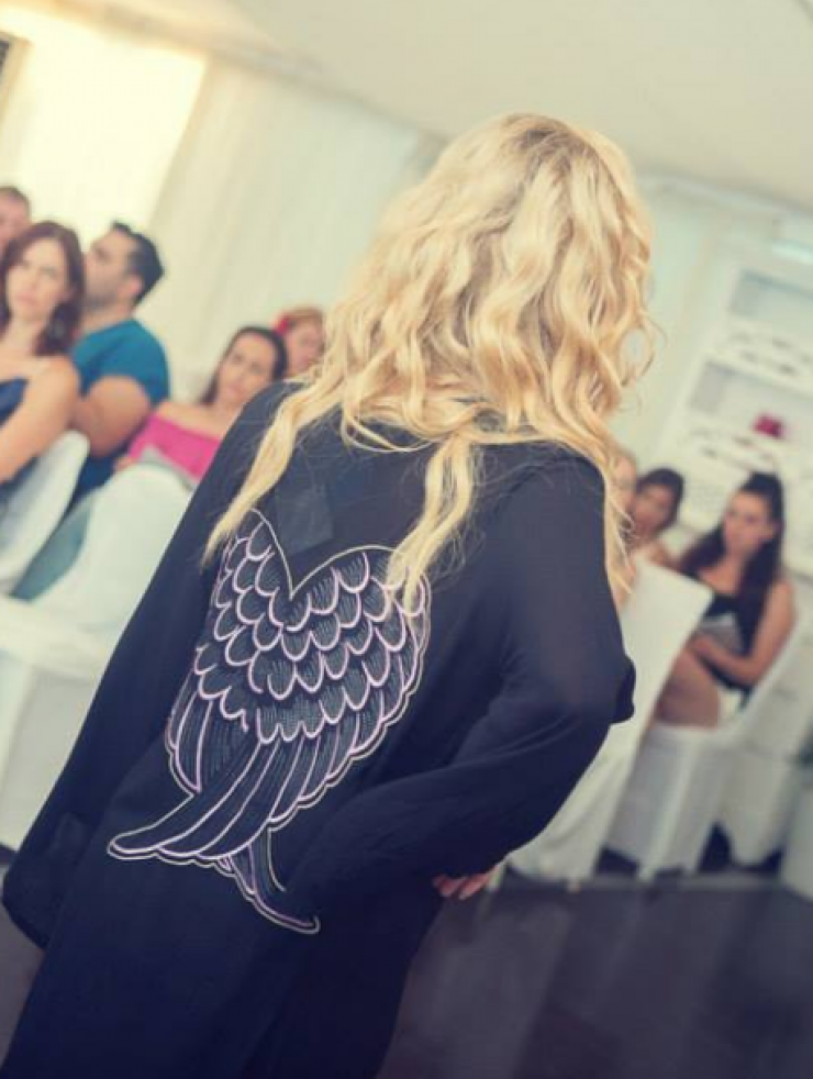 Στο χειρουργείο Κύπρια παρουσιάστρια!