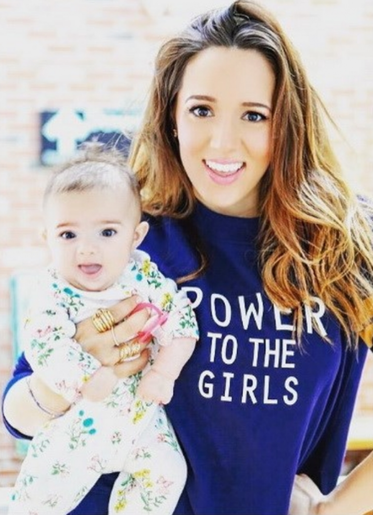 Η κόρη της Καλομοίρας έγινε ενός και πόσταρε την πιο γλυκιά φωτογραφία!