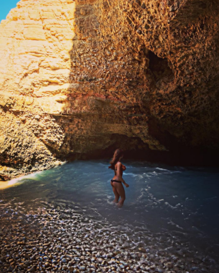 Οι διακοπές επώνυμου ζευγαριού σε ελληνικό νησί λίγο πριν ανέβουν τα σκαλιά της εκκλησίας!