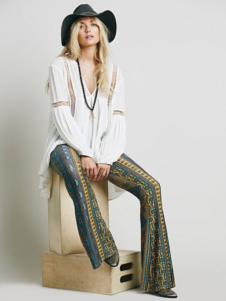 Πως θα φορέσεις σωστά το καμπάνα παντελόνι