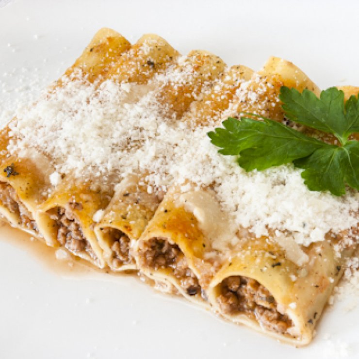 Κανελόνια μπολονέζ