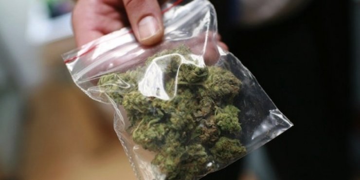 Χειροπέδες σε 35χρονο απο την Ξυλοτύμπου για κατοχή κάνναβης