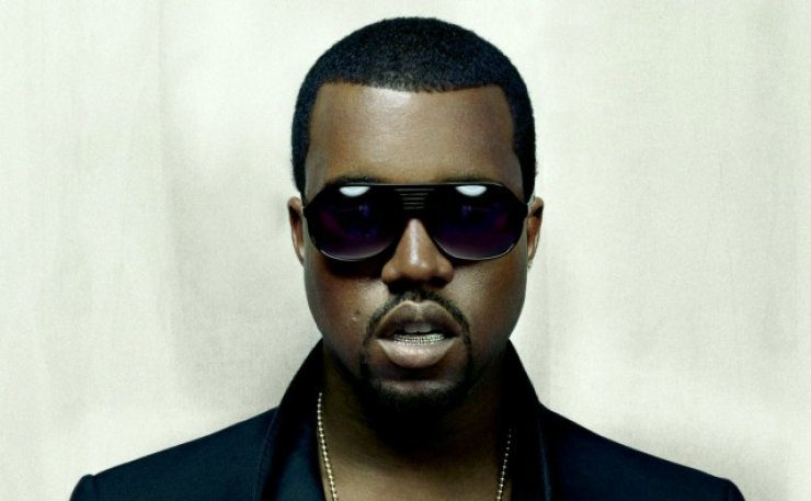 Για βιαιοπραγία και κλοπή κατηγορείται ο Kanye West