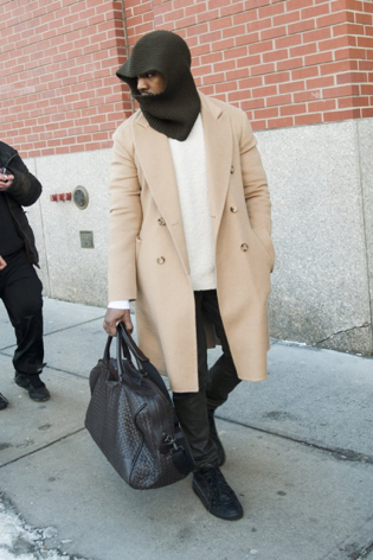 Ο κουκουλοφόρος Κanye West [φωτογραφίες]