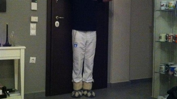 Ελλαδίτης ηθοποιός διοργάνωσε "παντόφλα" party για φίλους