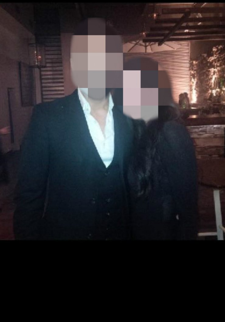 Πασίγνωστος Έλληνας τραγουδιστής παντρεύεται και μετακομίζει στη Νέα Υόρκη!