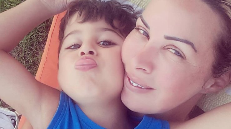 Η Αλεξία Καρακάννα μιλάει για τη σχέση με τον γιο της! [βίντεο]