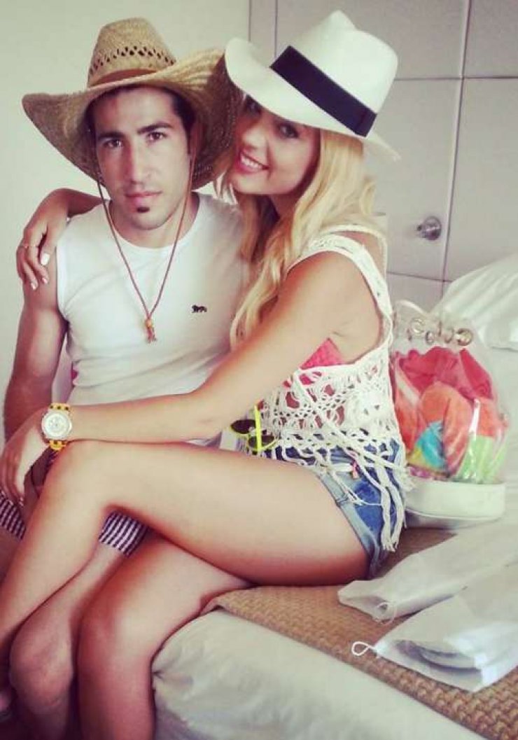 Δείτε την πεθερά της Άντρης Καραντώνη!