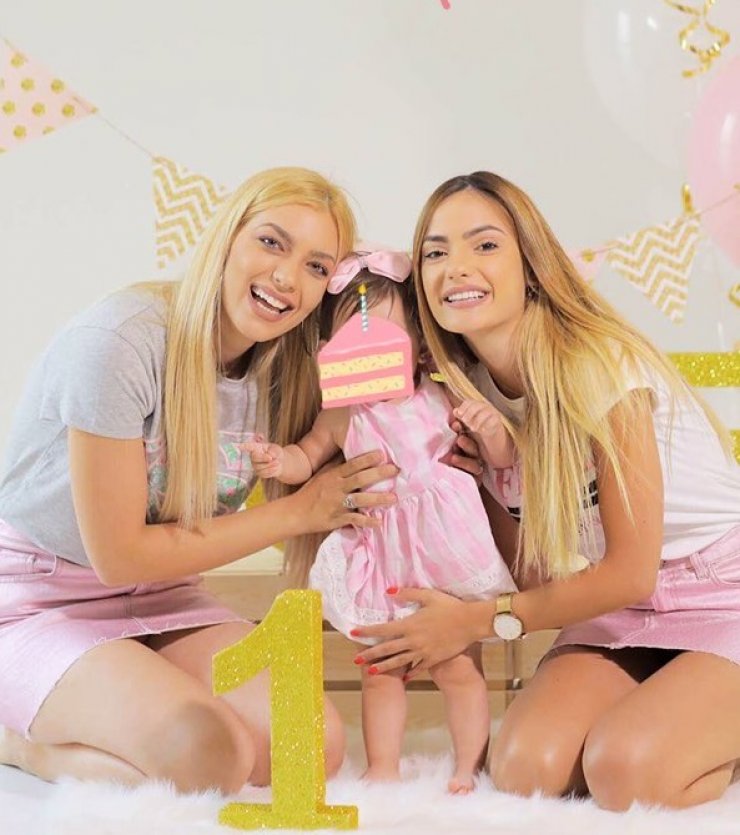 Η μικρή Αργυρώ έγινε ενός! Δείτε το εντυπωσιακό πάρτι που της ετοίμασε η Άντρη Καραντώνη!