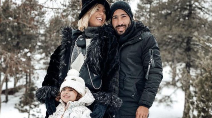 Άντρη Καραντώνη: Η πιο ερωτική φωτογραφία που έχουμε δει τελευταία με τον σύζυγό της!