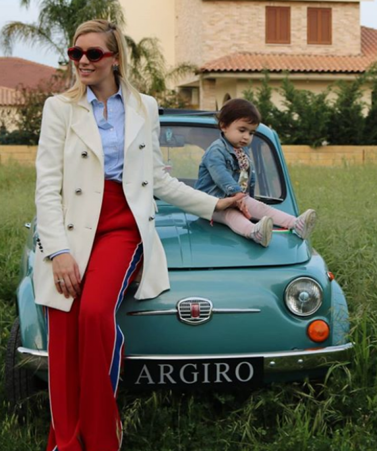 "Λιώσαμε"! Δείτε τι έκανε η κόρη της Άντρης Καραντώνη στο γυμναστήριο! [βίντεο]