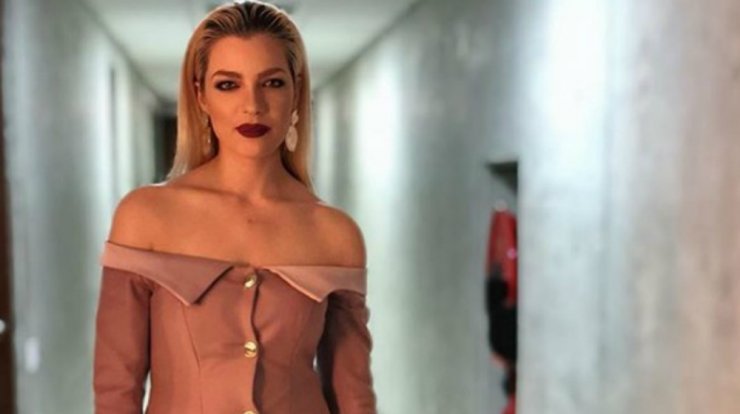 Άντρη Καραντώνη: Τι δηλώνει για την αλλαγή ημέρας προβολής της "Παραδοσιακής Βραδιάς";