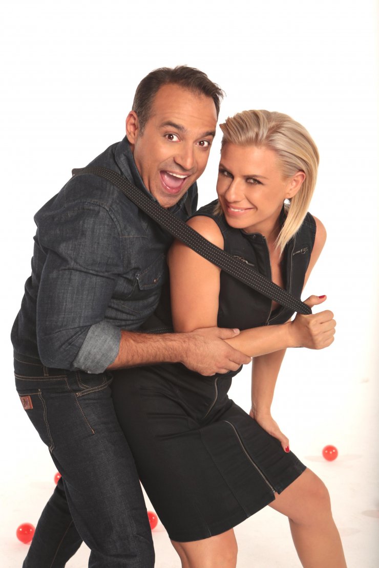 Καραβάτου – Κατσούλης: Το πρώτο μπανάκι του νεογέννητου γιου τους! [εικόνες]