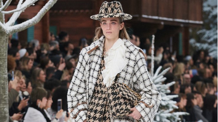 Το αγαπημένο καρό κοστούμι για ξεχωριστές φθινοπωρινές εμφανίσεις