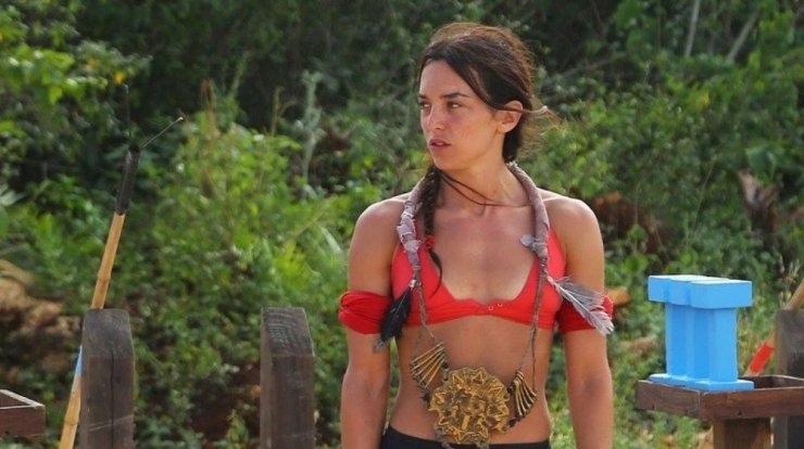 "Survivor": Αποχώρησε η Καρολίνα Καλύβα [βίντεο]