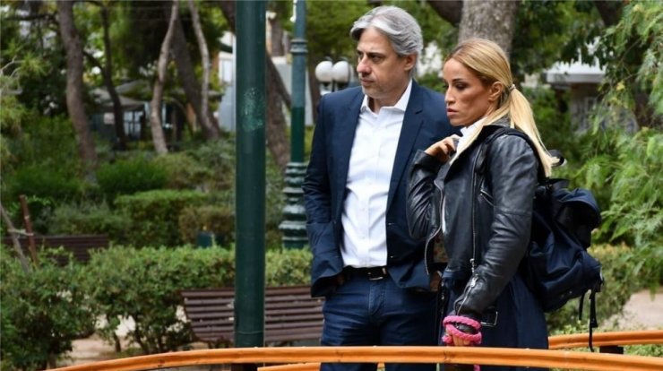 Καρολίνα Πελενδρίτου: Η δύσκολη καθημερινότητα στην Αθήνα και η γνωριμία με τον σύζυγό της