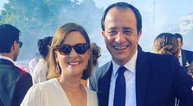 Φιλίππα Καρσερά: Η γνωριμία με τον Νίκο Χριστοδουλίδη και το πως άλλαξε η ζωή τους προεκλογικά [βίντεο]