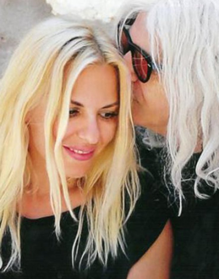 Νίκος Καρβέλας - Αννίτα Πάνια: Ο μουσικοσυνθέτης χώρισε με την Αναγνωστοπούλου και επέστρεψε στην πρώην σύζυγό του