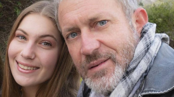 Σοφοκλής Κασκαούνιας: Η κούκλα κόρη του ενηλικιώθηκε! [εικόνες]