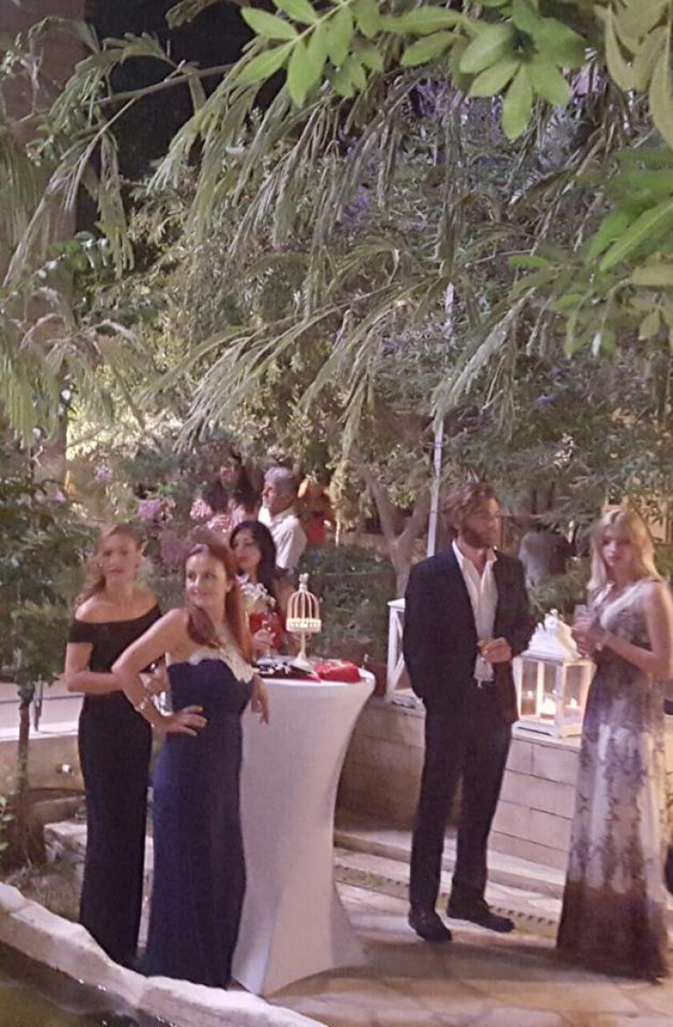 Μάθετε σε ποιου το σπίτι γίνονται τα γυρίσματα της σειράς “Καταιγίδα”