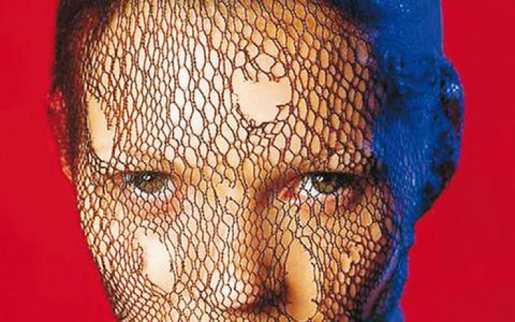 Στο σφυρί η Kate Moss