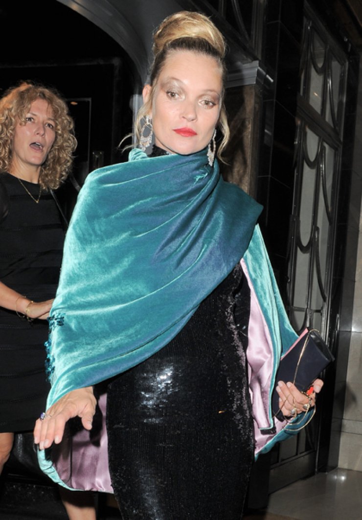 Kate Moss: Αγνώριστη σε κοσμικό πάρτυ [εικόνες]