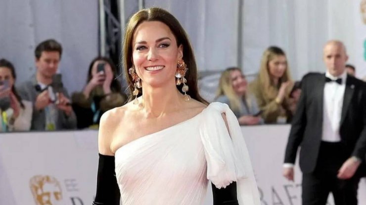 Kate Middleton: Βρήκαμε στην Κύπρο τα σκουλαρίκια που φόρεσε στα Bafta και στοιχίζουν 18 ευρώ