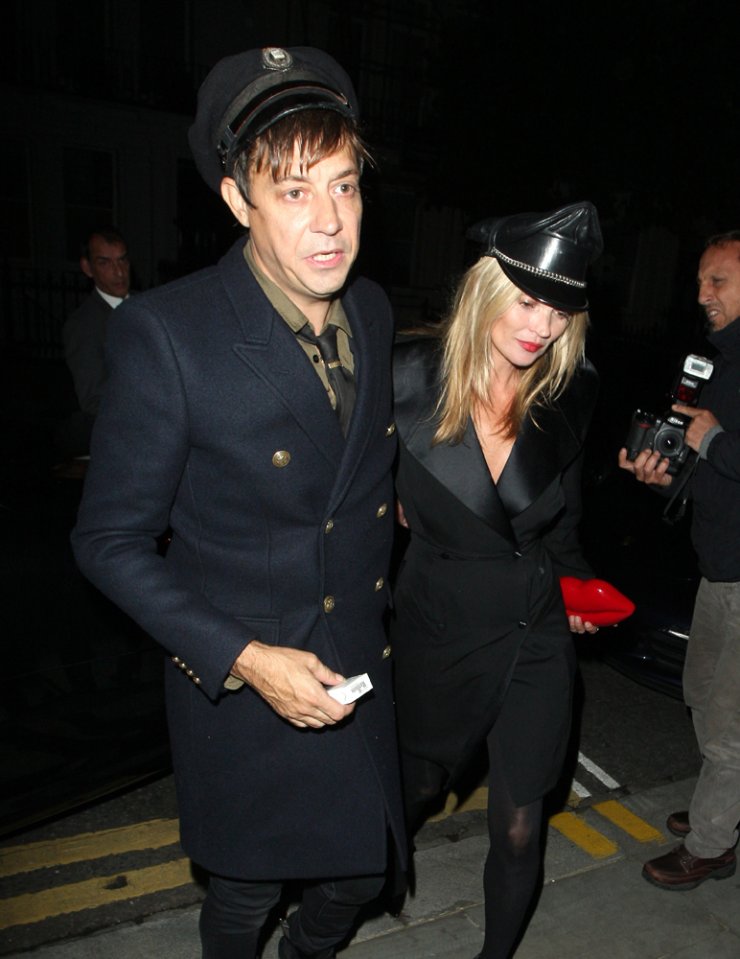 H Kate Moss σε ρόλο στρατιωτικού!