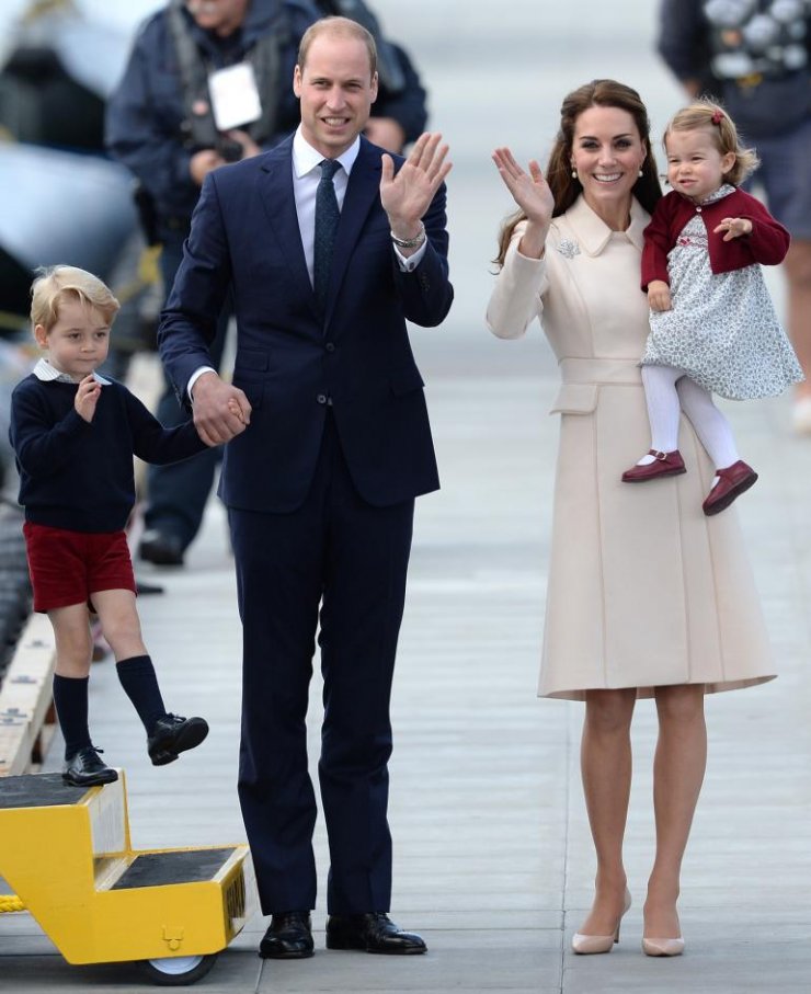 9+1 φορές που η Kate Middleton μας εντυπωσίασε με τις κομψές εμφανίσεις της ως εγκυμονούσα!