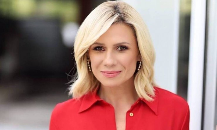 Θρήνος για την Κατερίνα Καραβάτου: Αποχώρησε on air από την εκπομπή επειδή πέθανε η μητέρα της [βίντεο]