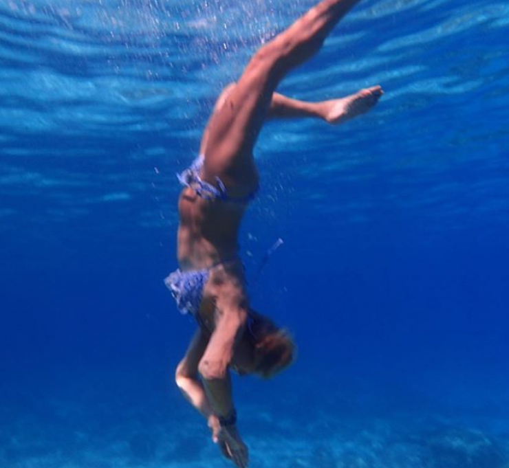Κύπρια socialite κάνει υποβρύχιες βουτιές και εντυπωσιάζει! [εικόνες]