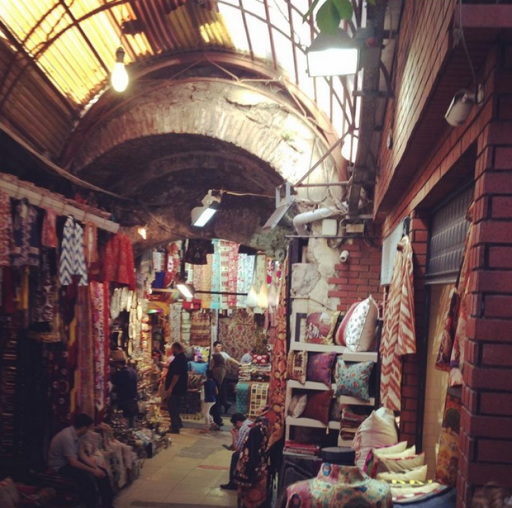 Κύπρια socialite σε διακοπές στην Κωνσταντινούπολη