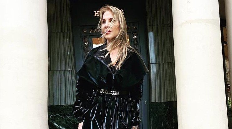 DIY: Η Κάτια Θεοδότου σου δίνει inspo για να φτιάξεις λαμπάδες για το βράδυ της Ανάστασης!