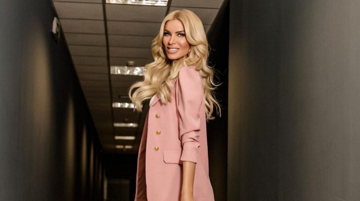 Κατερίνα Καινούργιου: Η πρώτη εικόνα από το μοντέρνο σαλόνι του νέου της σπιτιού!