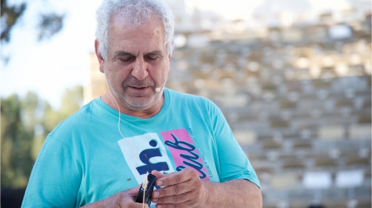 Κώστας Καζάκας: Θυμάται την πρώτη σκηνή που έπαιξε με τον γιο του και ξέσπασε σε κλάματα