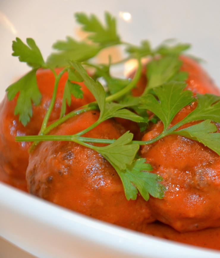 Κεφτέδες με σάλτσα ντομάτας