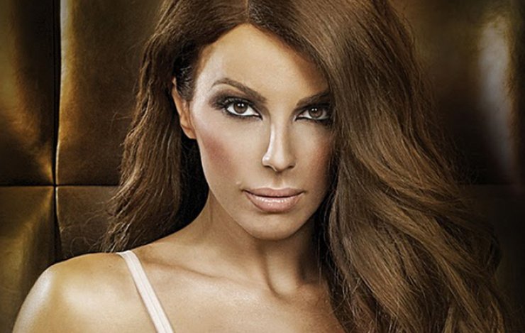 Κέλλυ Κελεκίδου: Σκέφτομαι να κάνω αισθητική επέμβαση