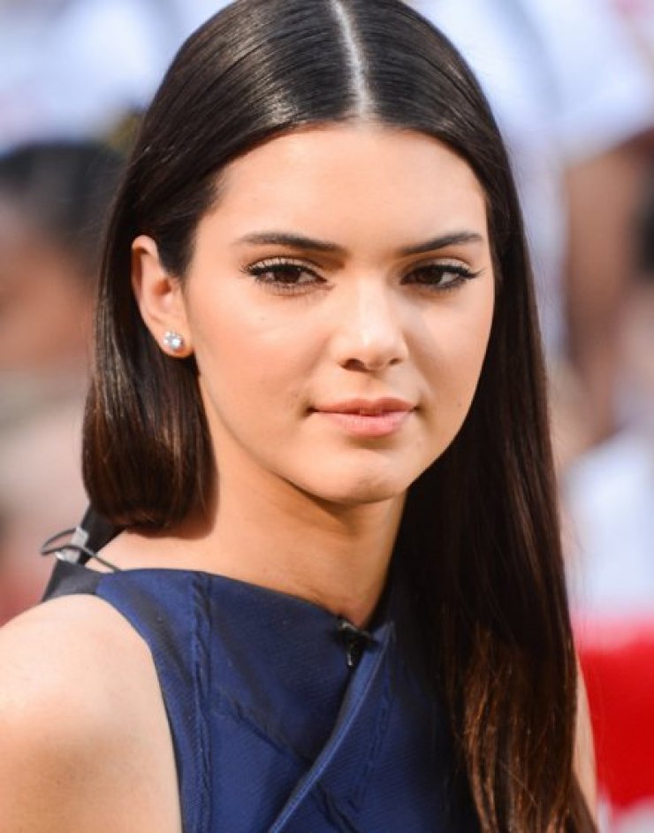Kendall Jenner: Δείτε τη χλιδάτη έπαυλη που αγόρασε στο Hollywood! [εικόνες]