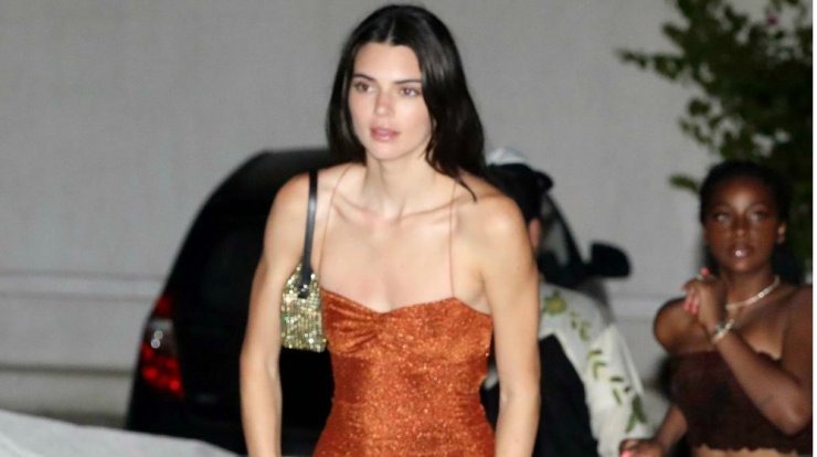 H Kendall Jenner παραδίδει μαθήματα στιλ στην Μύκονο