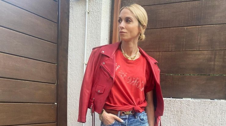 Βρήκαμε το chic workout outfit της Σοφίας Καρβέλας σε έκπτωση