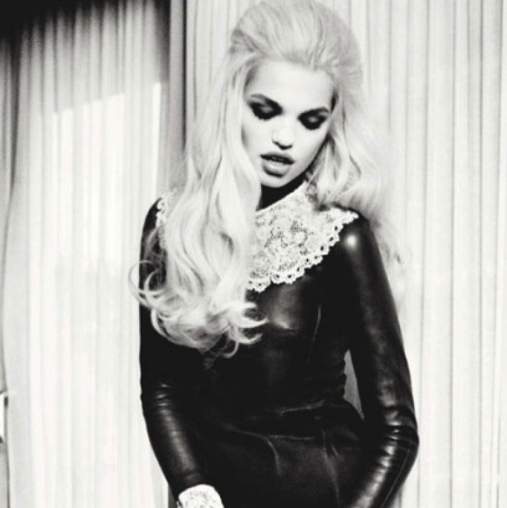 Daphne Groeneveld: Σαγηνευτική και σέξι