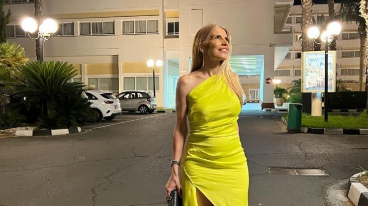 Το κομψό μαγιό της Έλενας Ανδρέου που είναι ιδανικό για την εγκυμοσύνη 